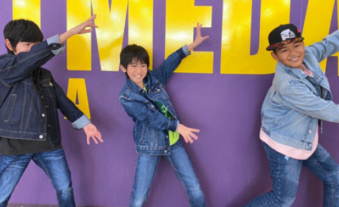 レッスンに楽しく通う小学生の男の子。ダンスの楽しさに夢中。